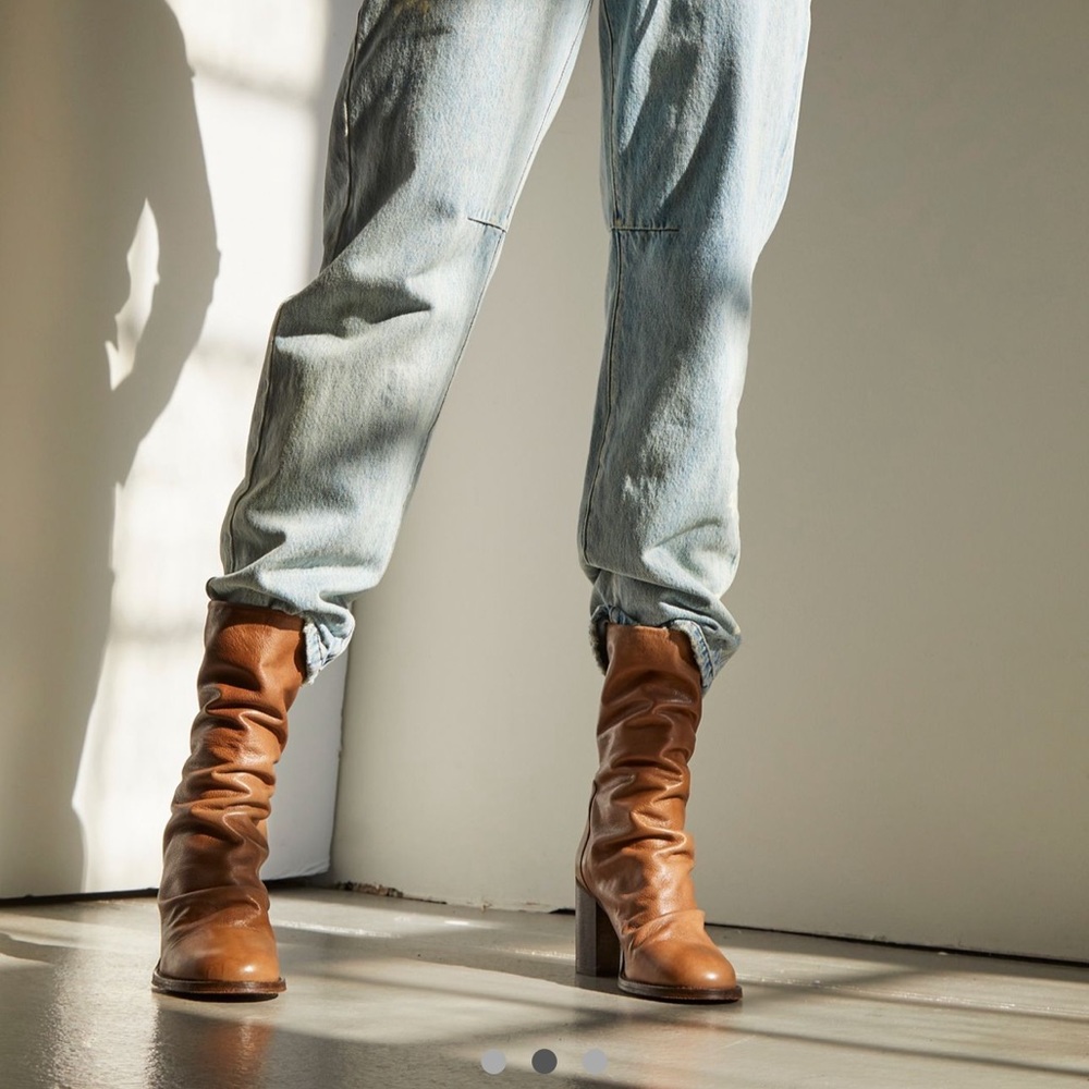 elle block heel boot